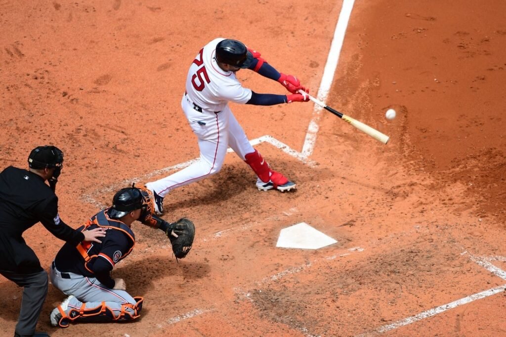 Red Sox's late inning surge gets job done over Tigers
