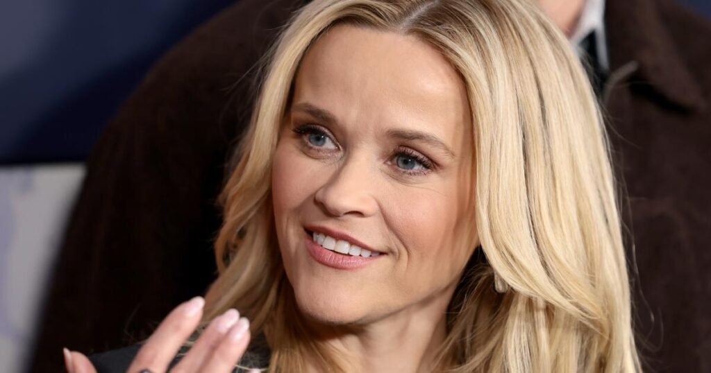 Reese Witherspoon les dijo a sus fans que aprendieran IA, los autores la critican – Celebrity Land