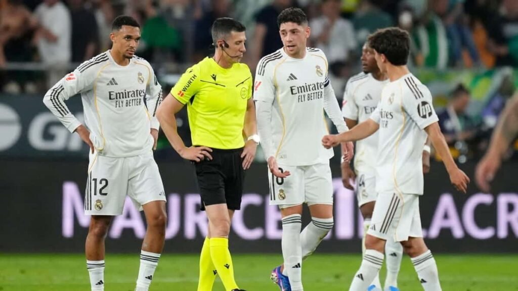 Report, result and goals as Los Blancos held by late equaliser