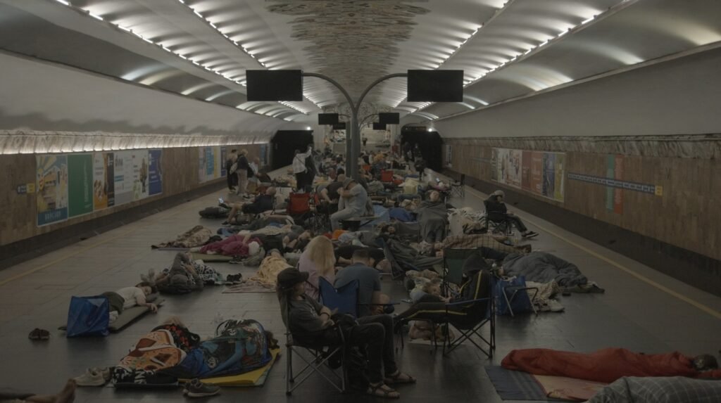 Review: The Illusion of a Quiet Night