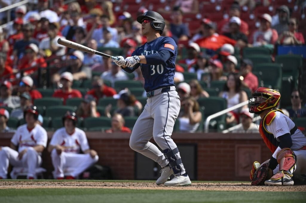 Rob Refsnyder’s blast lifts Mariners to sweep of Cards Rob Refsnyder's blast lifts Mariners to sweep of Cards