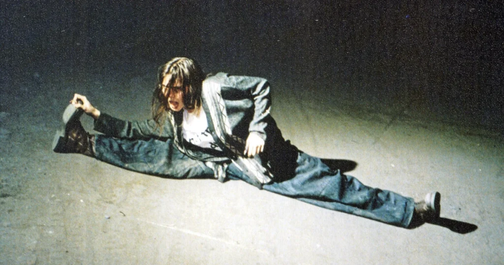 SOFIA ISELLA digs your discomfort