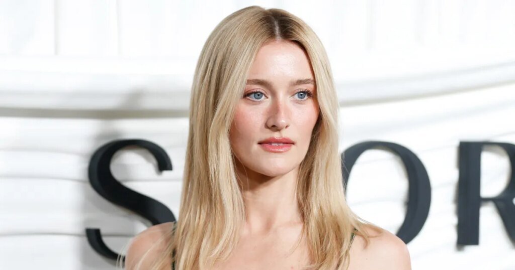 Sarah Pidgeon Took This 'Juicy' Lip Tint From the 'Love Story' Set