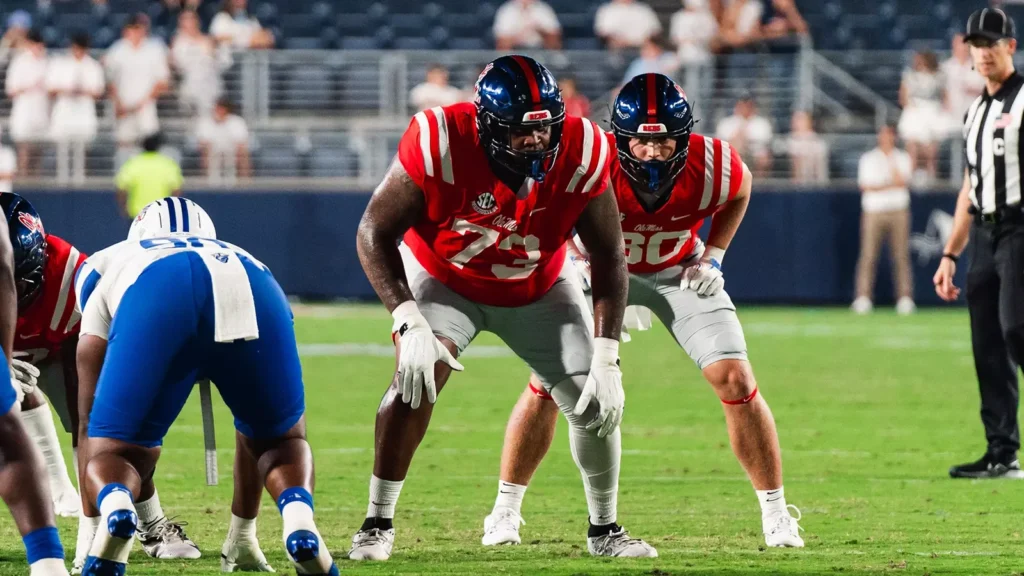 Saskatchewan Roughriders sign 391-pound blocker Percy Lewis IV