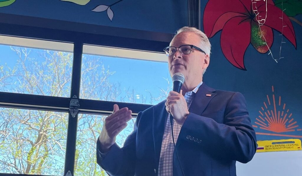 The pastor of the nation’s largest Methodist church is running for the U.S. Senate in Kansas