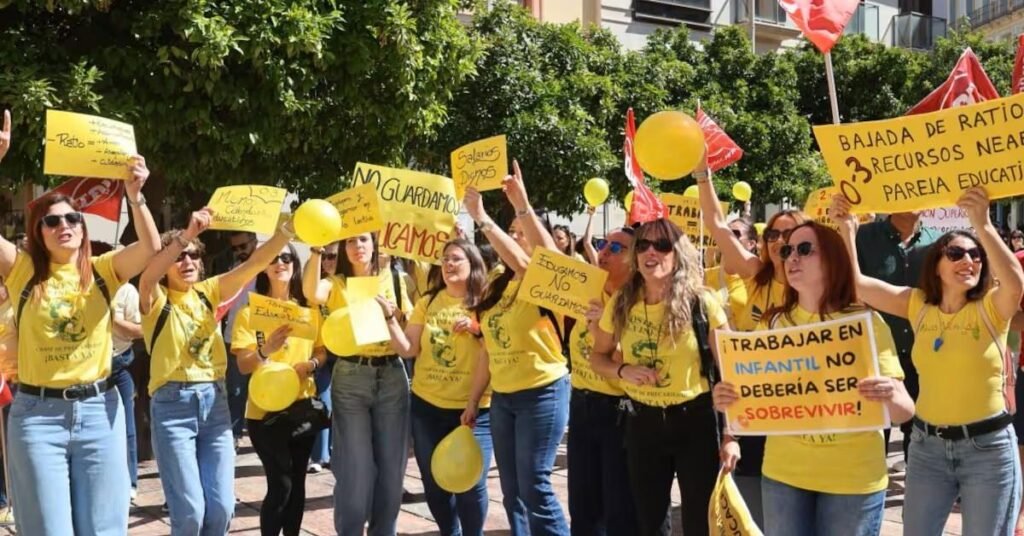 Trabajadoras de escuelas infantiles claman por las ratios "insostenibles" en Andalucía: "Se funciona a nuestra costa"