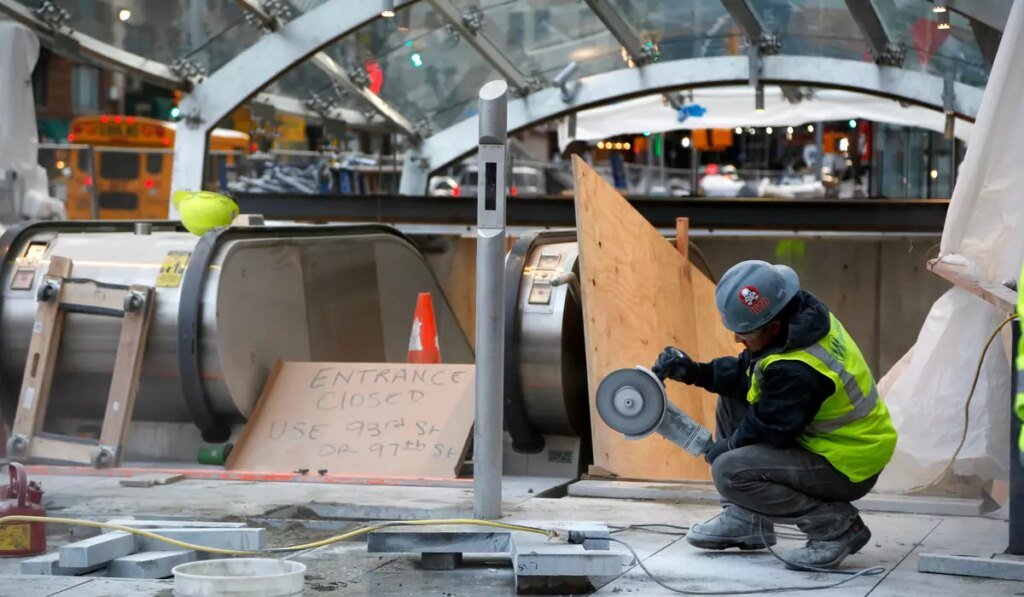 Trump administration restores funding to Manhattan subway project after NY sues