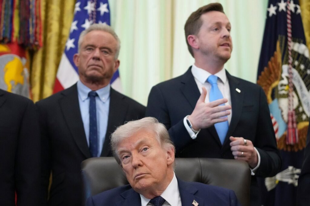 ‘Two ways of calculating’: Trump defends his mathematically impossible calculations on drug prices 'Two ways of calculating': Trump defends his mathematically impossible calculations on drug prices