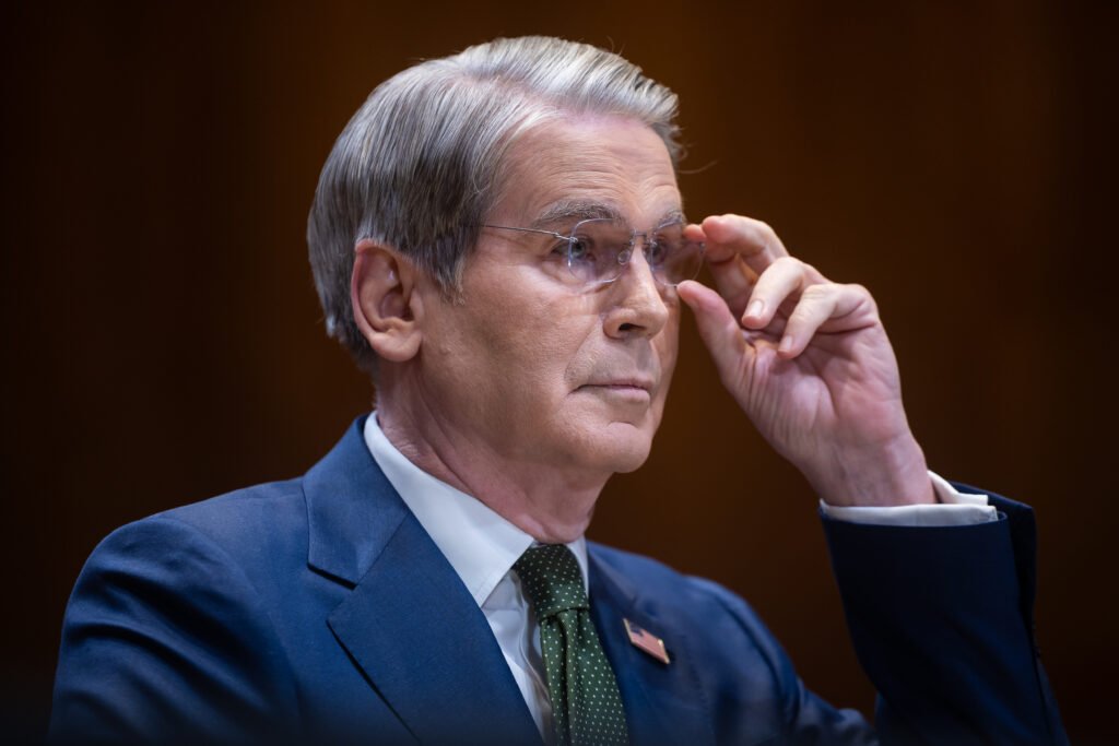 White House meets with Chevron, oil traders amid Iran standoff