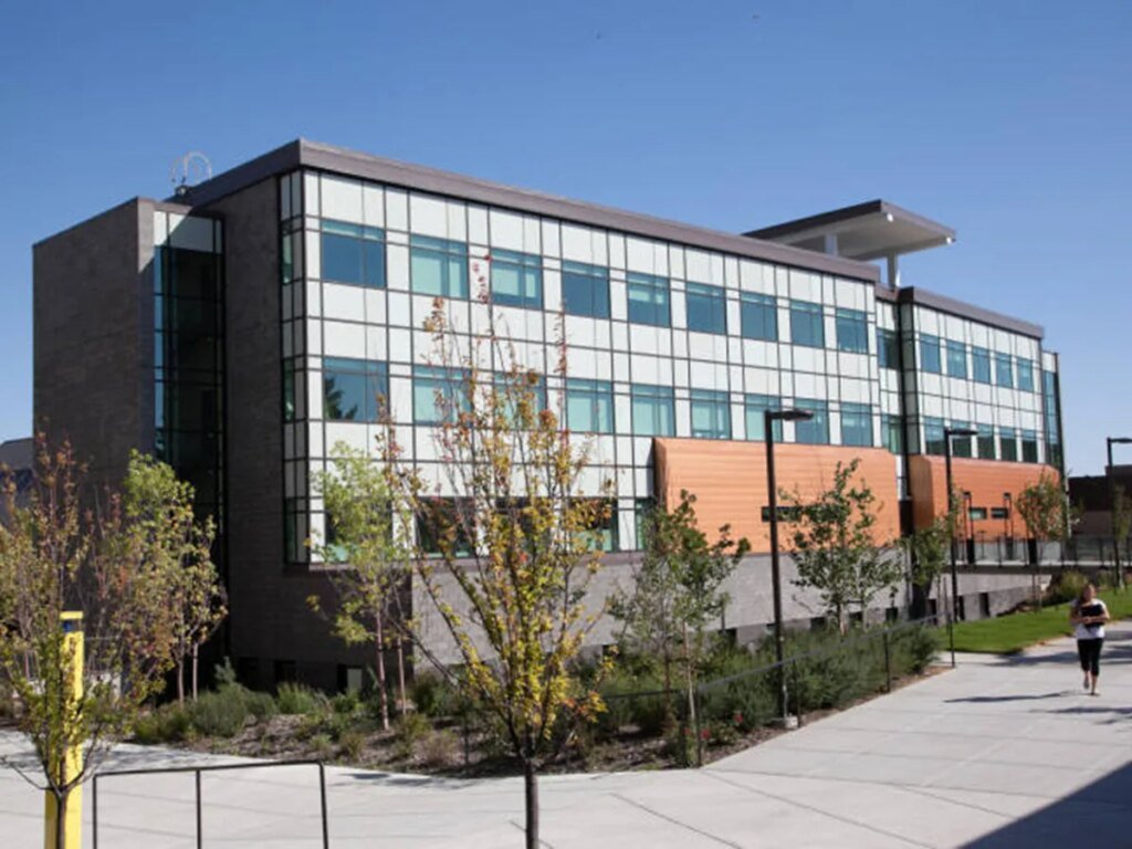 Widdowson says academic freedom at risk in battle with U of Lethbridge