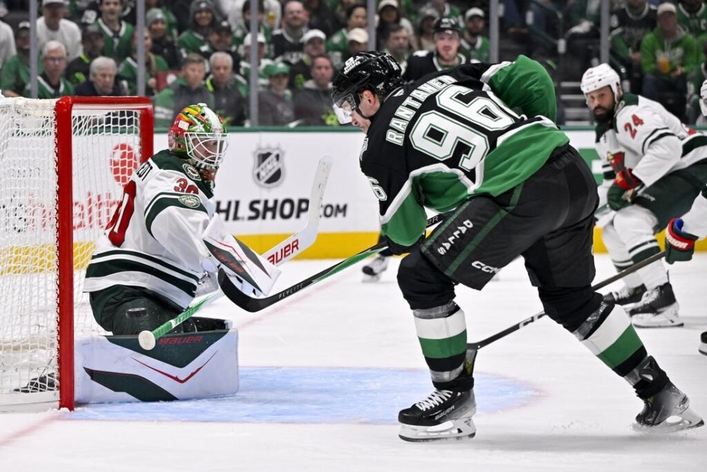 Wyatt Johnston tallies twice as Stars level series vs. Wild