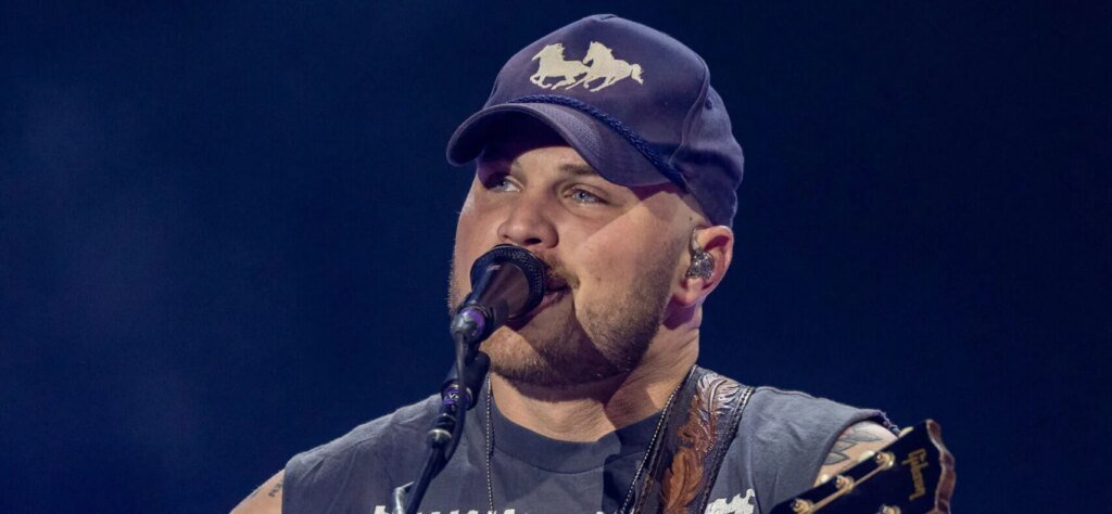 Zach Bryan Calls Fan ‘Karen’ After Refund Demand