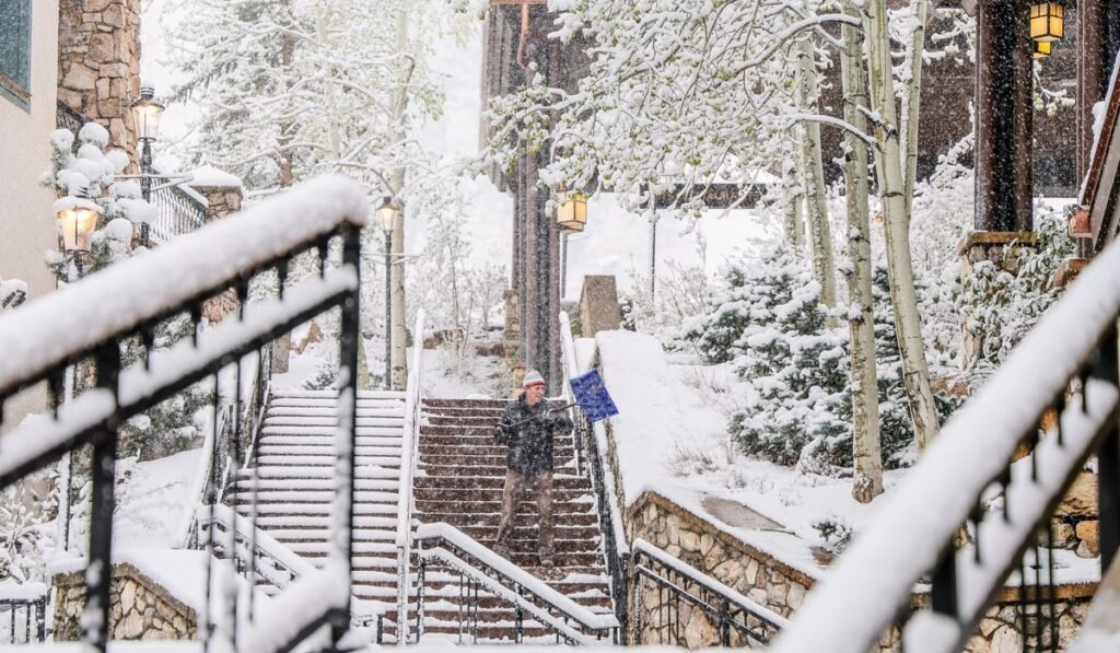 A late spring snowstorm slams Colorado, closing schools and disrupting commuters