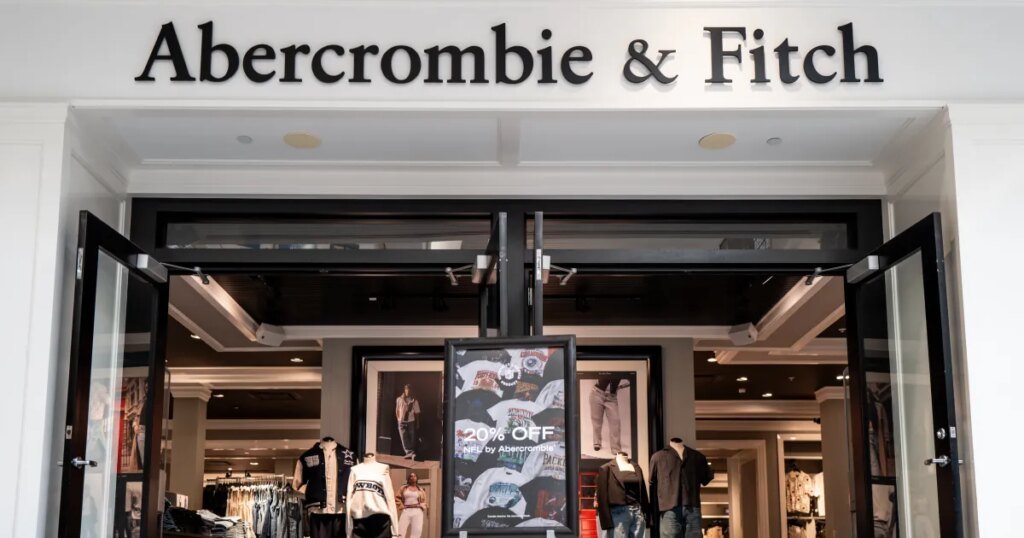 Abercrombie & Fitch Marked Down Rich Mom Summer Staples