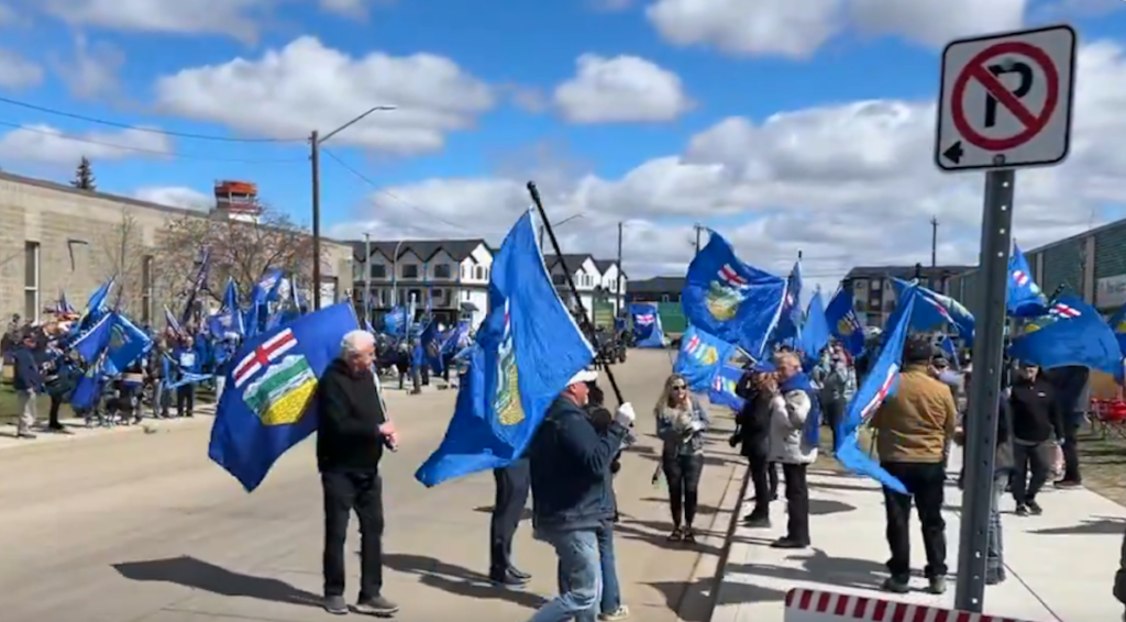 Alberta separatists deliver their petition signatures