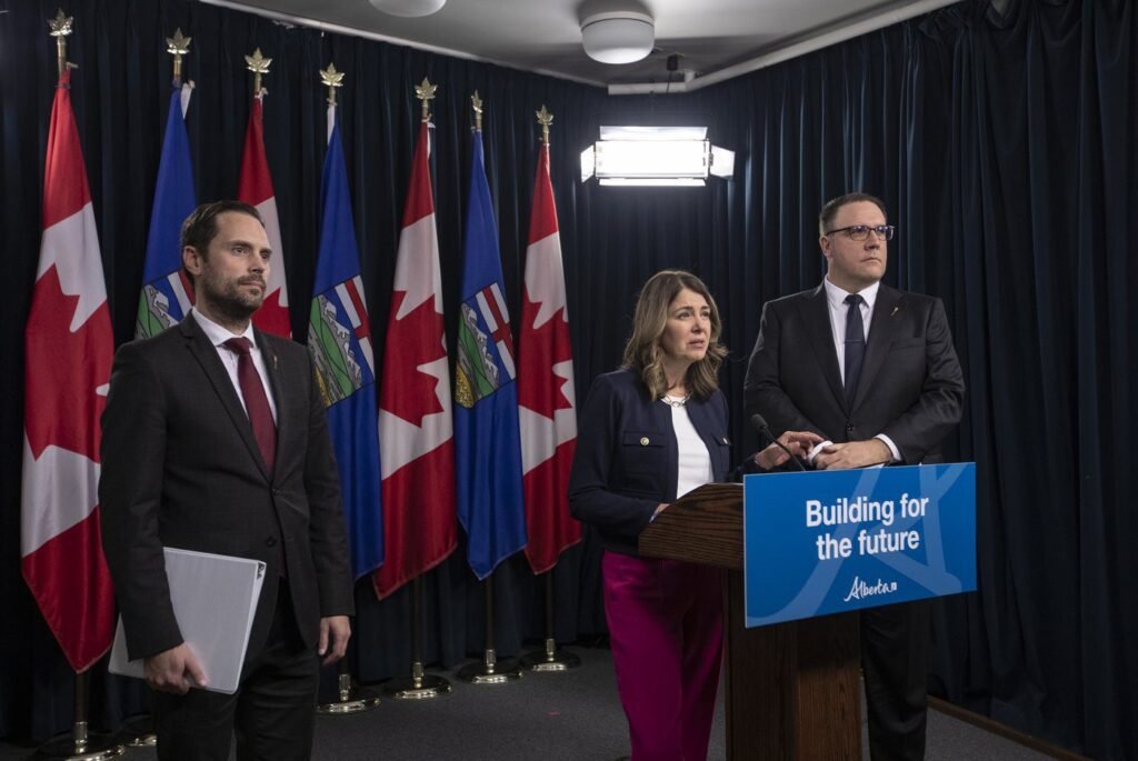 Alberta’s Smith set to shuffle cabinet, high-profile ministries in play Alberta's Smith set to shuffle cabinet, high-profile ministries in play