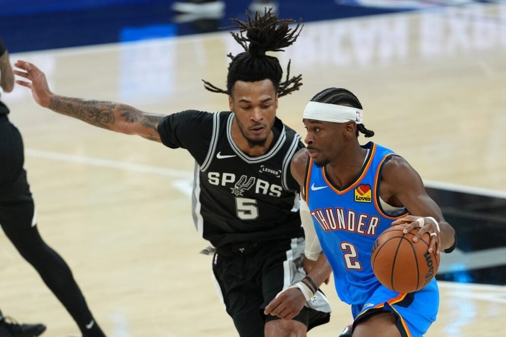 Behind big bench contributions, Thunder overtake Spurs in Game 3 Behind big bench contributions, Thunder overtake Spurs in Game 3