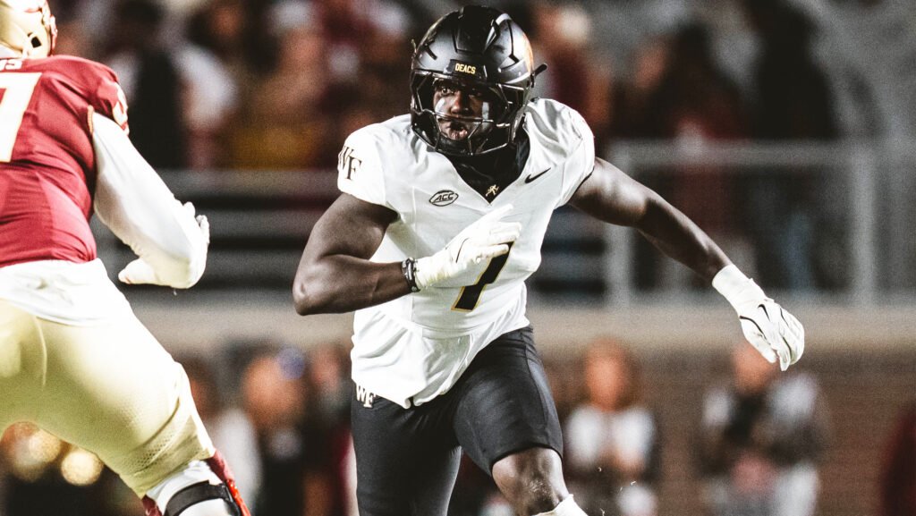 Bombers sign Canadian defensive end Nuer Gatkuoth