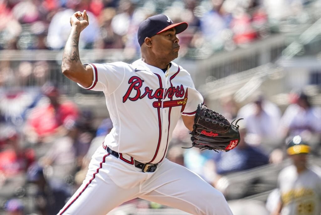 Braves activate closer Raisel Iglesias from injured list