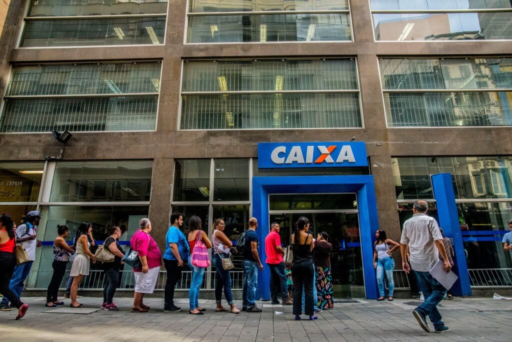 Brazil and its 81 million debtors: a country full of families drowning in debt