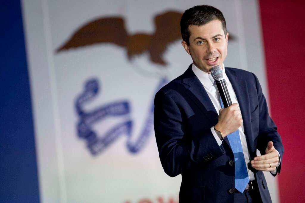 Buttigieg picks sides in Iowa