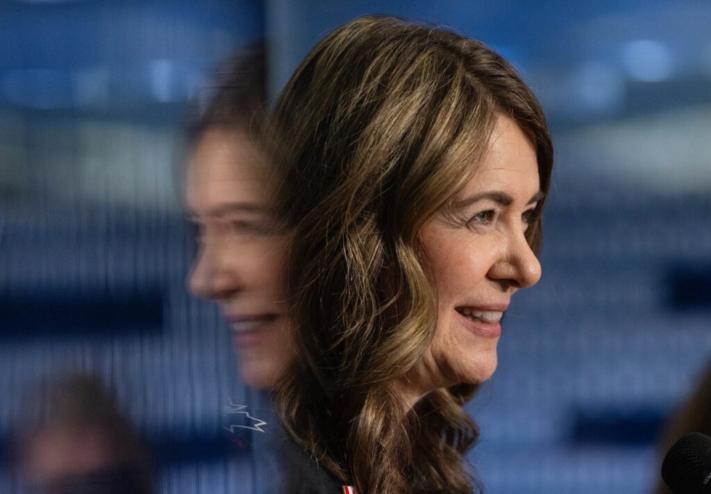 CP NewsAlert: Alberta committee vote on separation hits bizarre roadblock CP NewsAlert: Alberta committee vote on separation hits bizarre roadblock