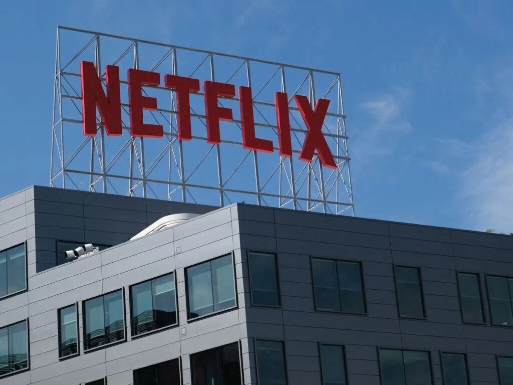 CRTC to require online streamers to pay 15% of its annual revenues CRTC to require online streamers to pay 15% of its annual revenues