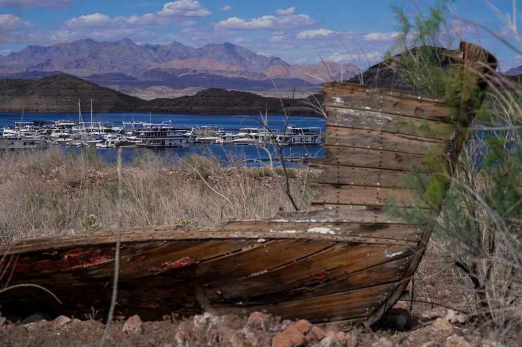 California, Nevada and Arizona announce temporary plan to save water from the Colorado River