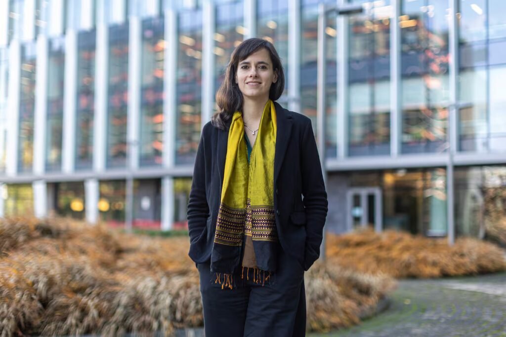Carissa Véliz, philosopher: ‘AI presents predictions as facts, and that has profound ethical implications’ | Technology