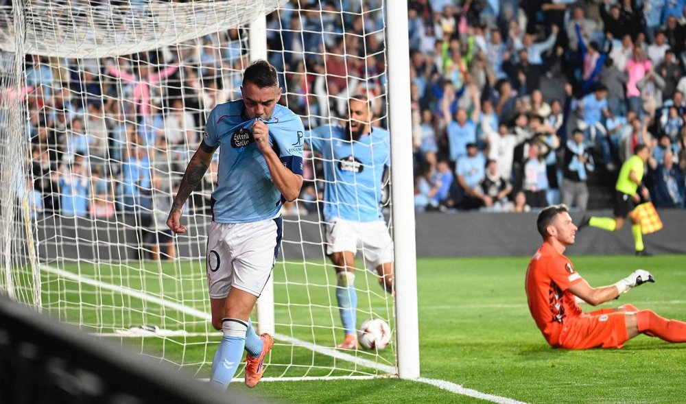 Celta Vigo legend announces contract extension Celta Vigo legend announces contract extension
