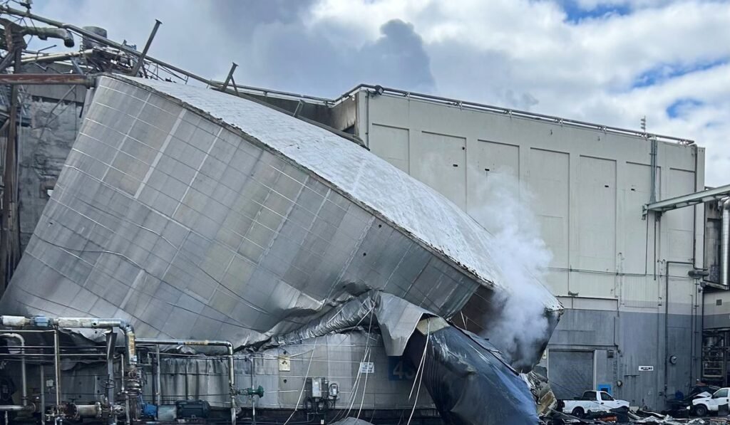 Chemical tank implosion in Washington state kills one worker and leaves nine missing