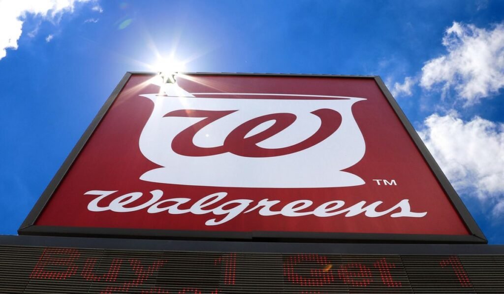 Chicago alderman demands charges against Walgreens over South Side store closure