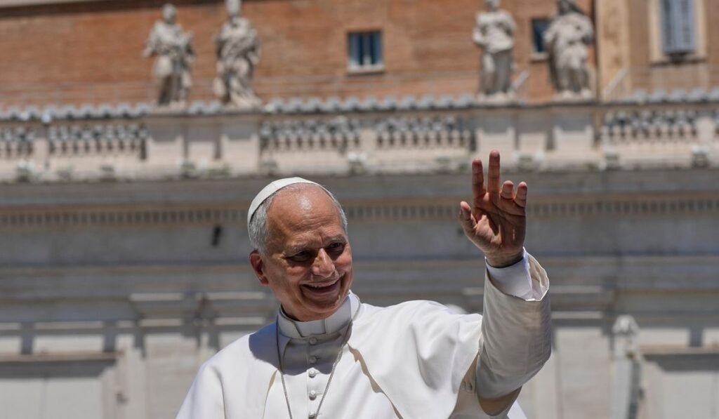 Chicago mayor invites Pope Leo XIV to visit his native city next year