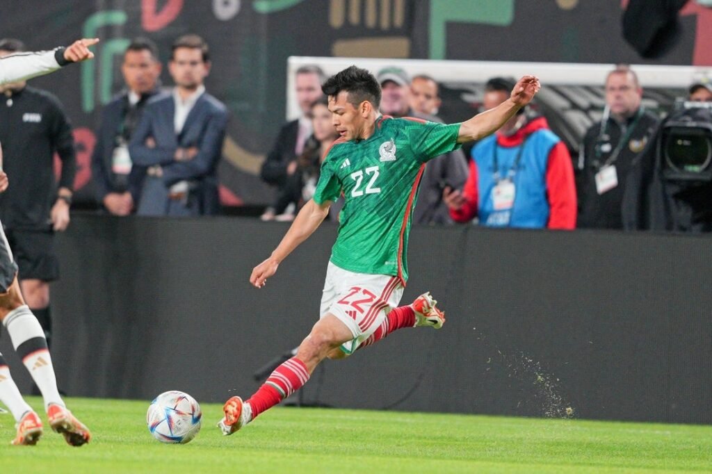 Chucky Lozano not included on Mexico's provisional World Cup roster