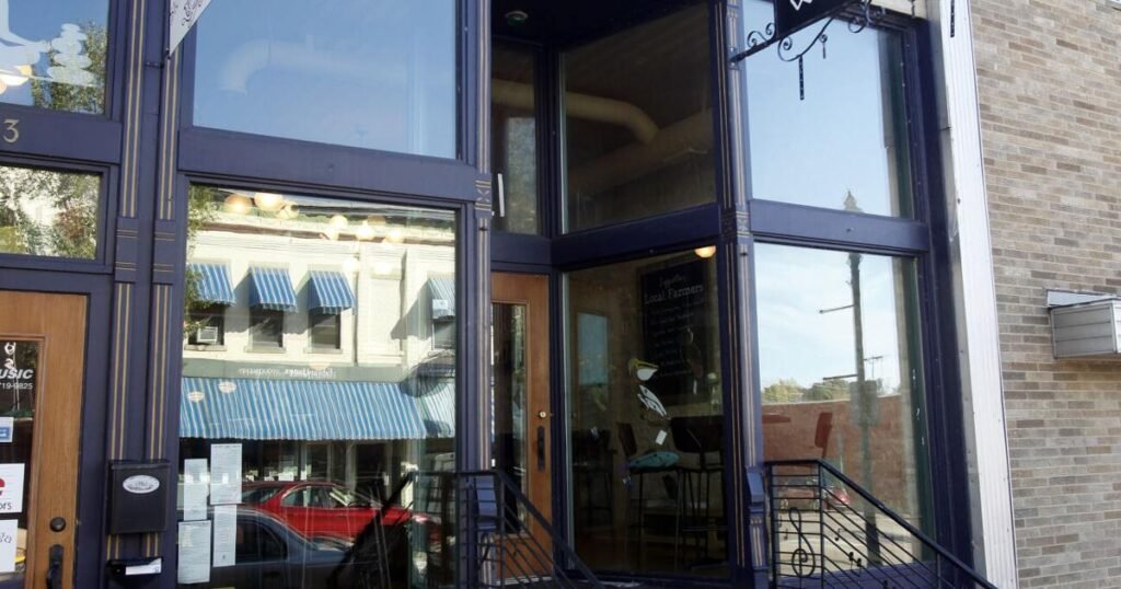 Cierra un restaurante de Stoughton, recomendaciones de Burger Week y lecturas de principios de verano