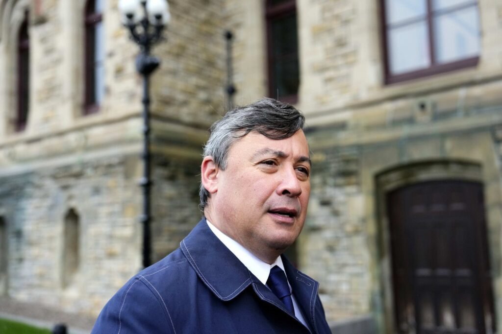 Conservative MP Michael Chong travelling to Taiwan to 'assert Canadian sovereignty'