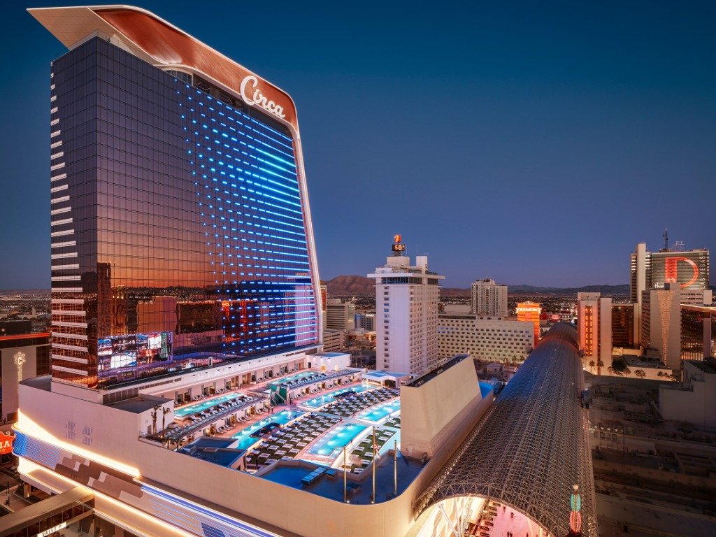 Downtown Vegas Casinos draw Canadians with At Par offer Downtown Vegas Casinos draw Canadians with At Par offer