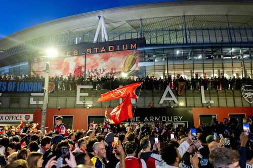 El Arsenal termina con 22 años de sequía y conquista la Liga Premier El Arsenal termina con 22 años de sequía y conquista la Liga Premier
