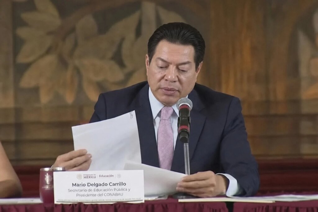 El Jalapeño: Education Minister describes school as pointless waste of time that children still have to attend El Jalapeño: Education Minister describes school as pointless waste of time that children still have to attend