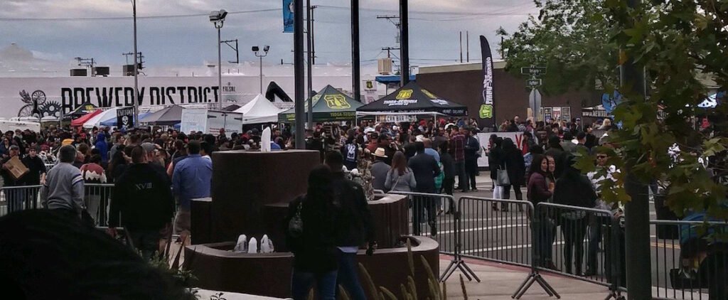 El consejo de Fresno aprueba zonas para beber al aire libre en el centro de la ciudad – Celebrity Land El consejo de Fresno aprueba zonas para beber al aire libre en el centro de la ciudad – Celebrity Land