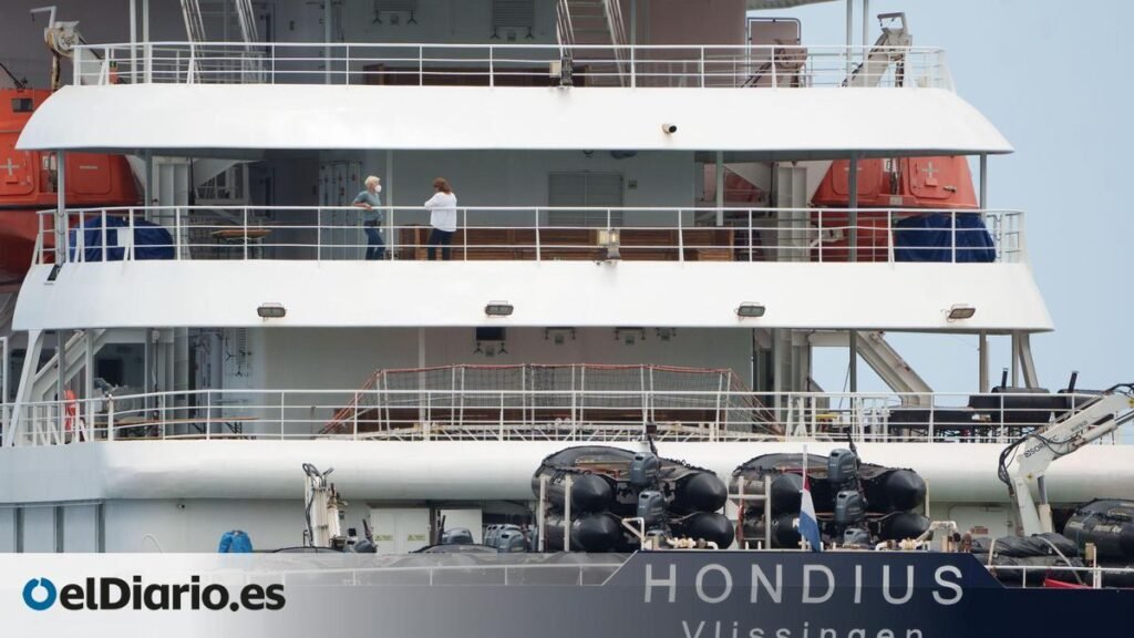 El crucero del hantavirus abandona Tenerife tras un despliegue sin precedentes pese a las trabas de Clavijo