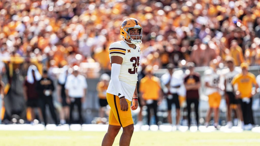Elks sign Global kicker Jesus Gomez