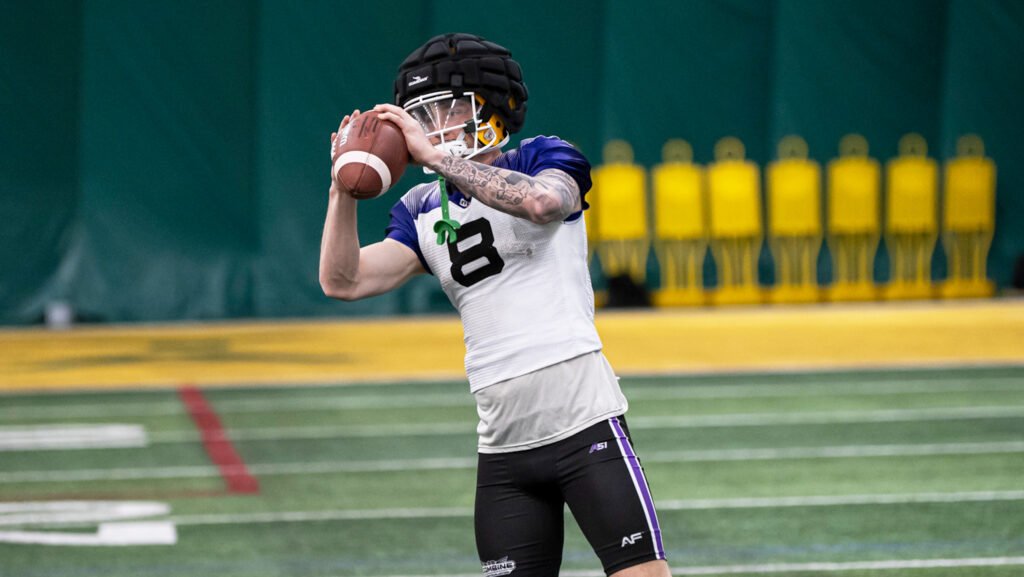 Elks sign five CFL Canadian Draft picks, including Carter Kettyle; add two