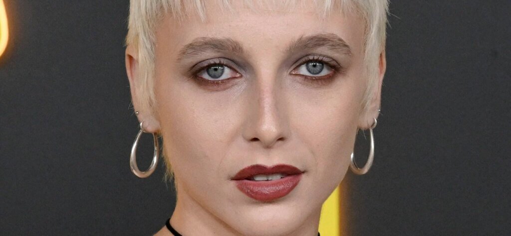 Emma Chamberlain 'Ate It Up' At 2026 Met Gala