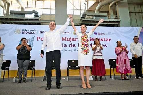 Entregan Sheinbaum y Durazo apoyos a mujeres en Sonora Entregan Sheinbaum y Durazo apoyos a mujeres en Sonora