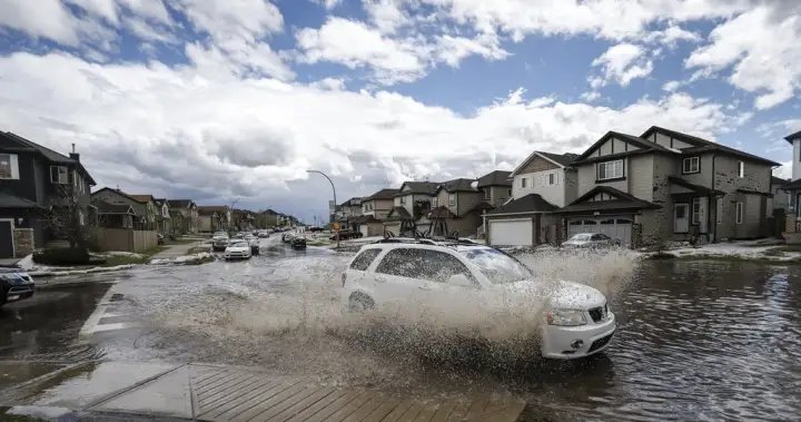 Environment Canada issues rainfall warnings, special statement for B.C., and Alberta Environment Canada issues rainfall warnings, special statement for B.C., and Alberta