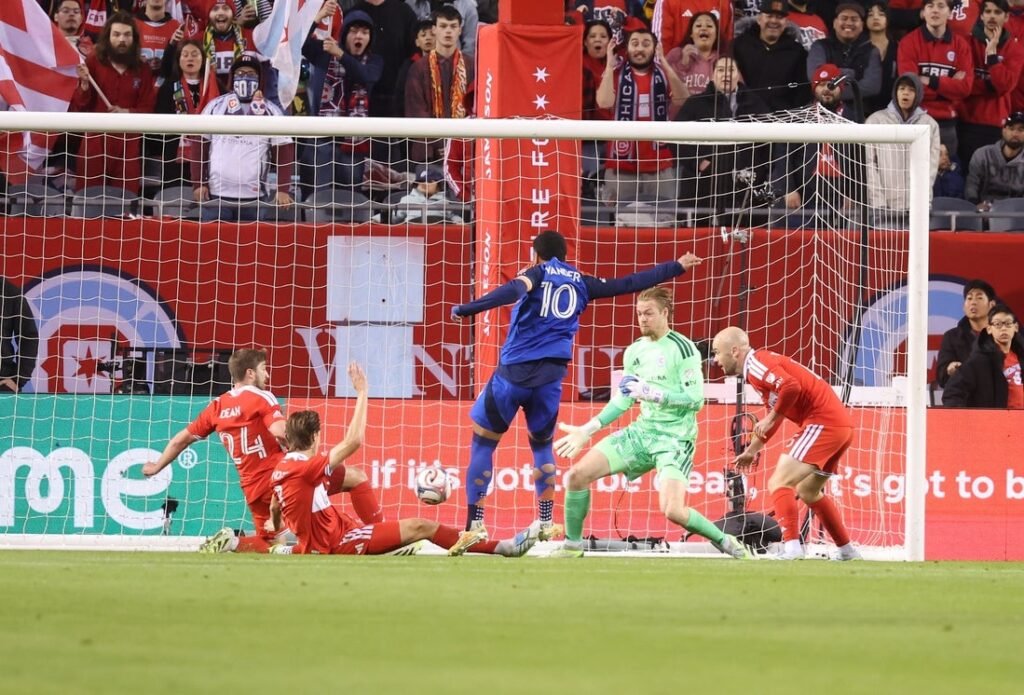 Evander's hat trick, late PK boost Cincinnati over Fire