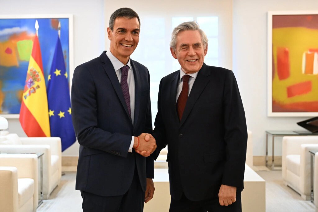 Ex-UK PM Gordon Brown meets Spain's Pedro Sanchez to talk AI