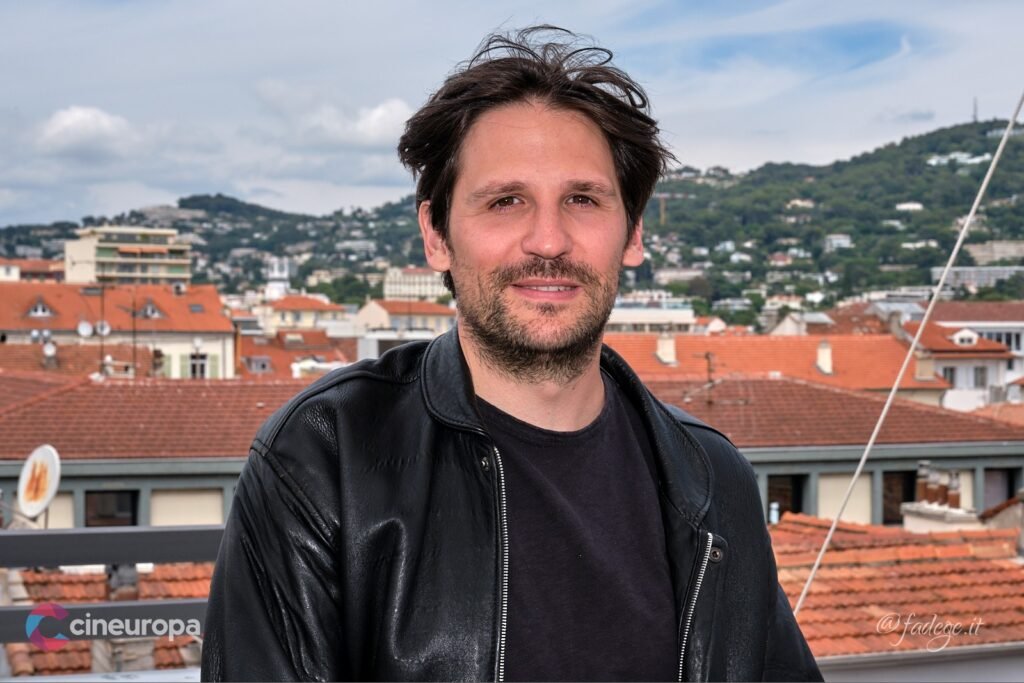 Félix de Givry • Director of Goodbye Cruel World Félix de Givry • Director of Goodbye Cruel World