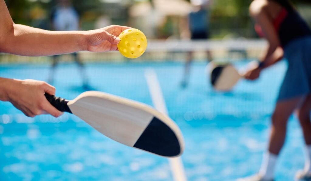 Five members of pickleball club killed in Texas plane crash